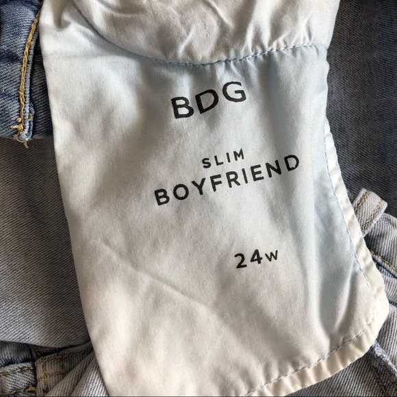 BDG | Slim Boyfriend Distressed Jeans - Picture 4 of 10